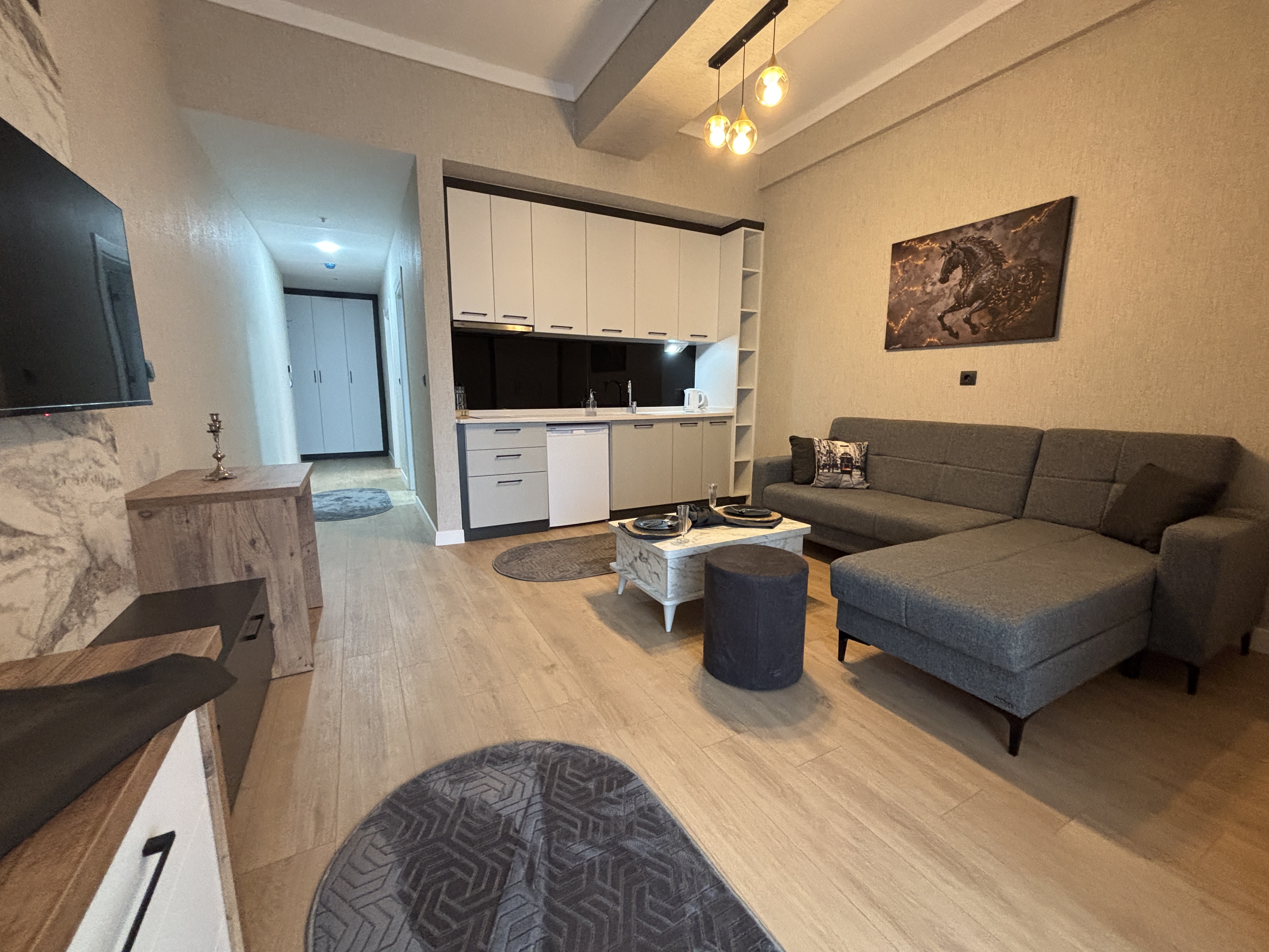 ROOM V.I.P